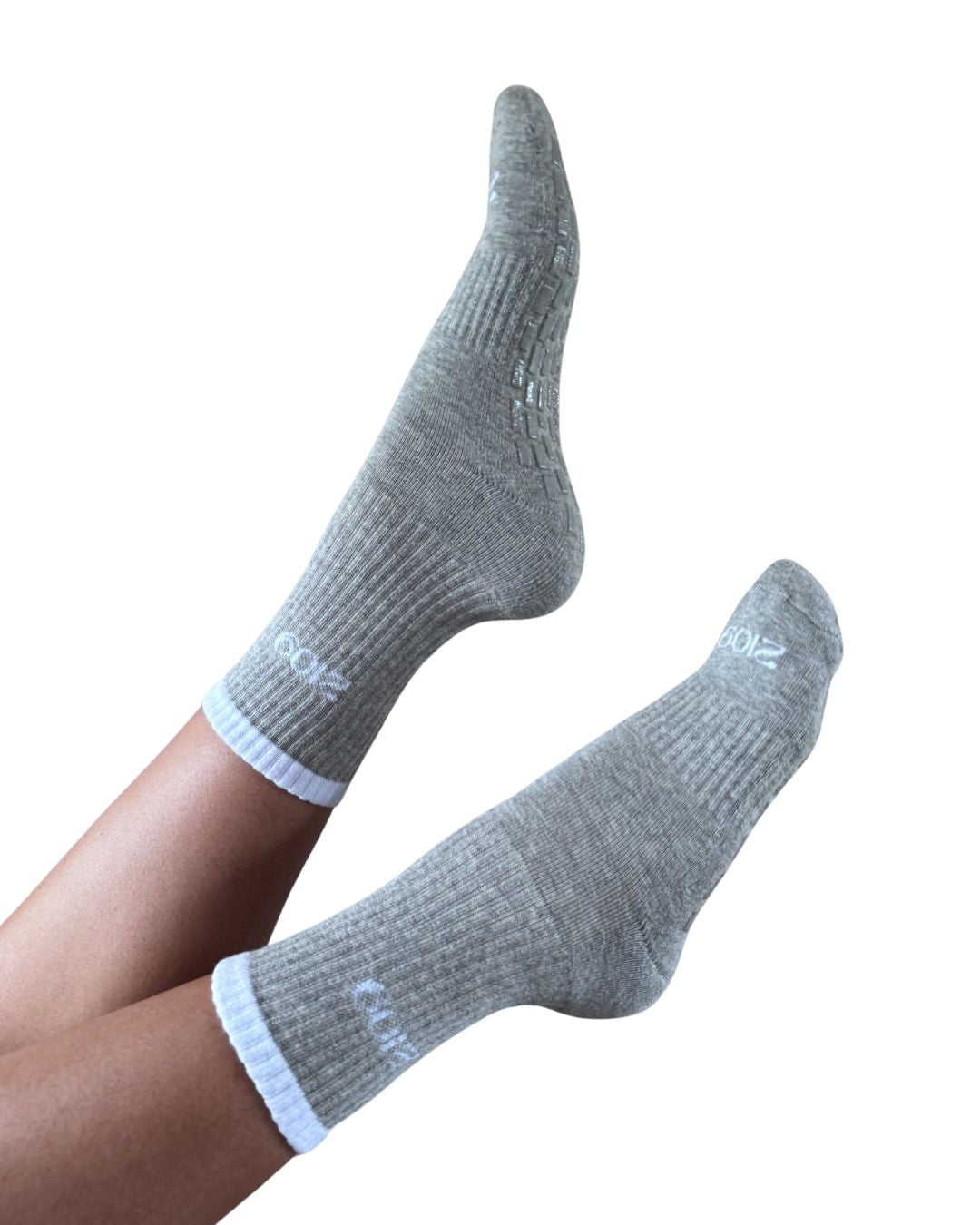 Ultimate Grip Crew Socks Grey White – TwentyOne09
