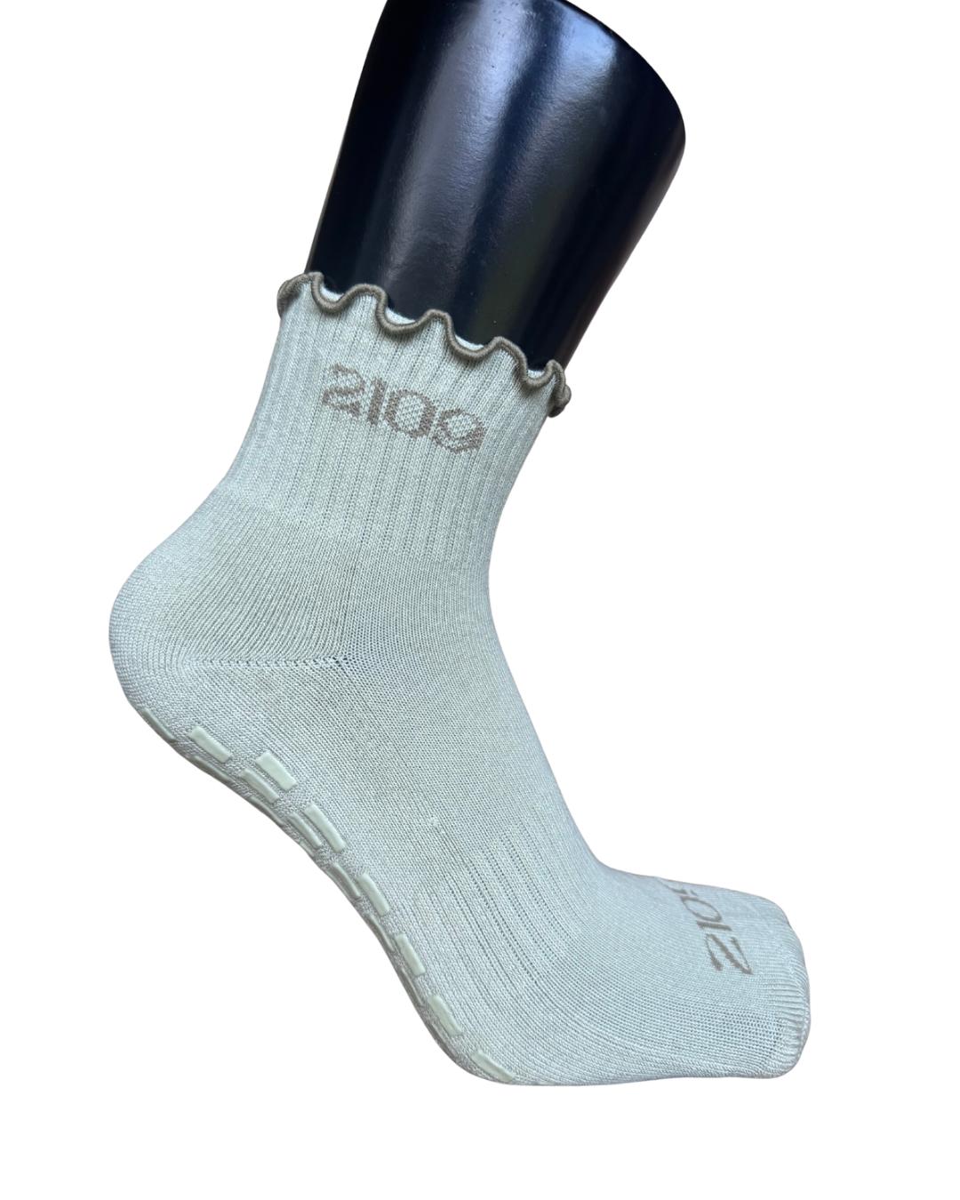 Ultimate Grip Ruffle Socks - Pistachio