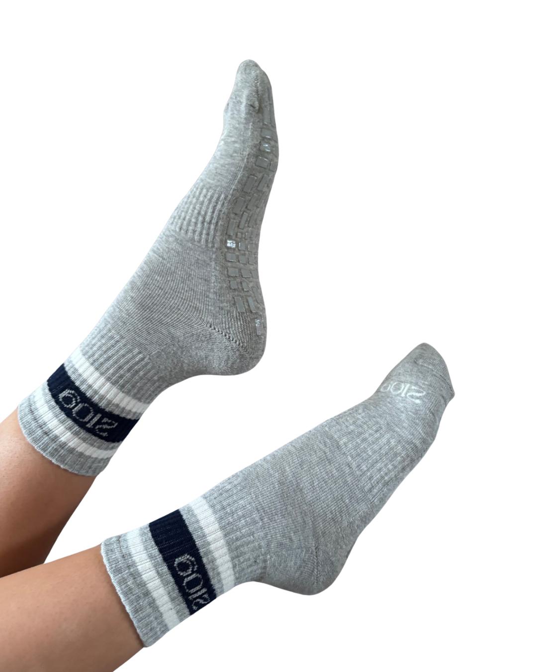Ultimate Grip Crew Socks - Grey with Navy and White