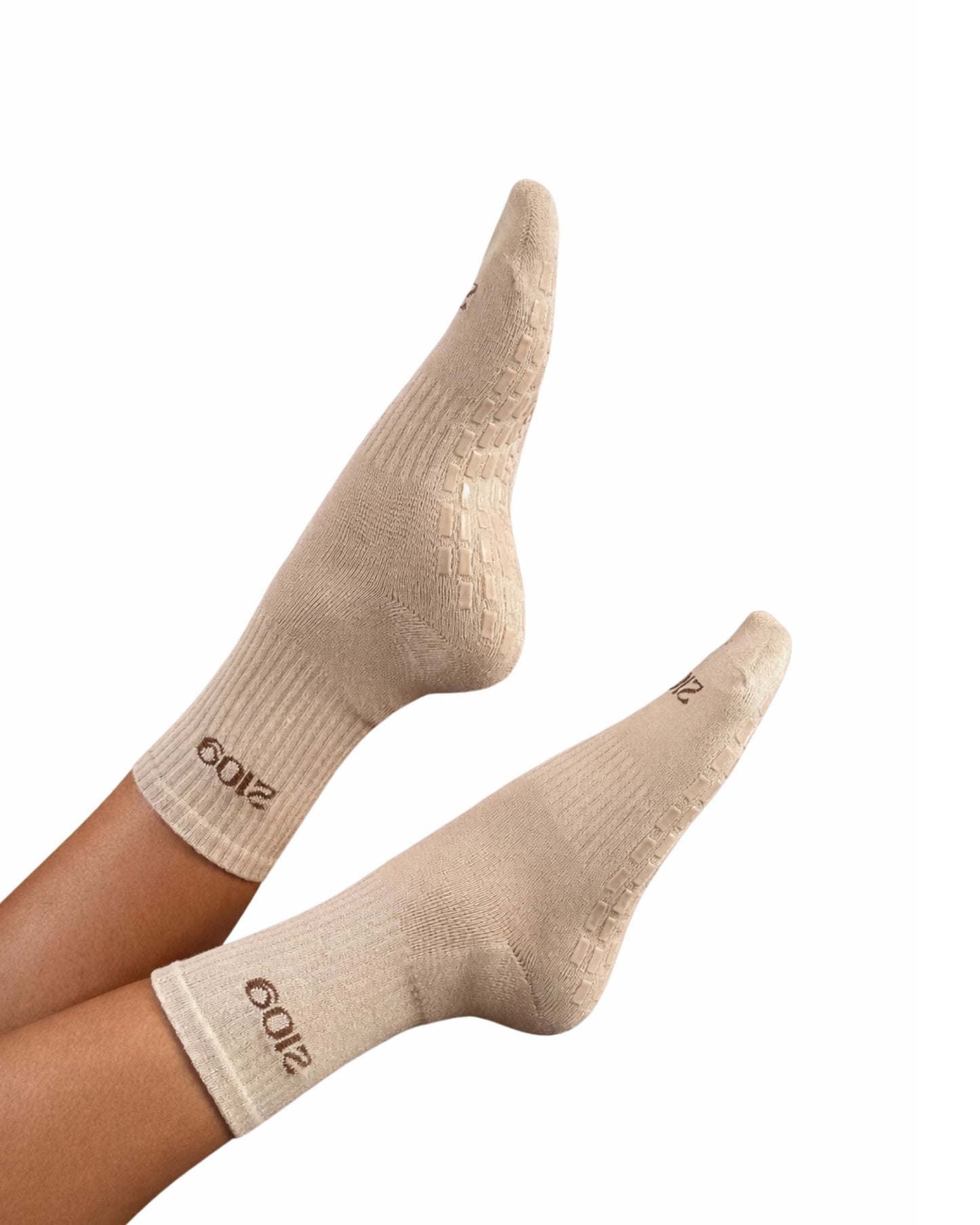 Ultimate Grip Crew Socks - Cappuccino