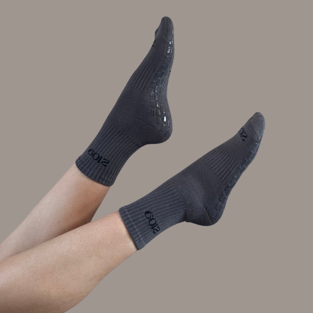 Ultimate Grip Crew Socks - Grey