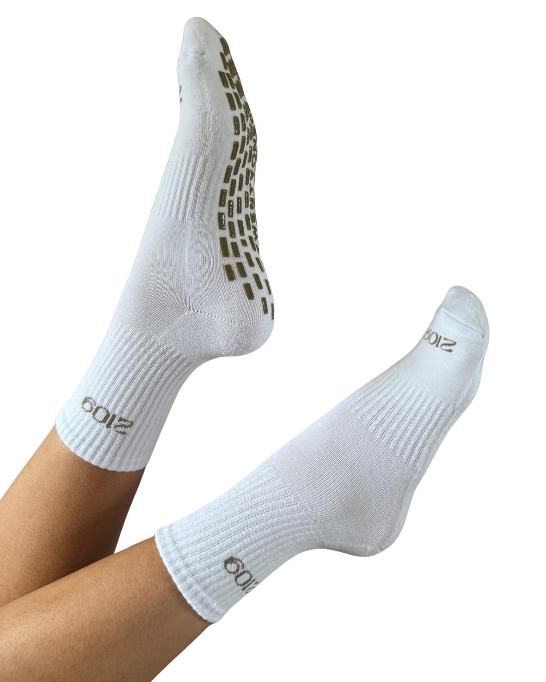 Ultimate Grip Crew Socks - White & Olive