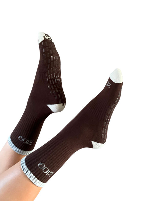 Ultimate Grip Crew Socks - Coffee & Cream