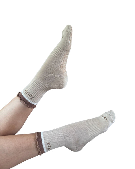 Ultimate Grip Ruffle Socks - Cappuccino Stripe