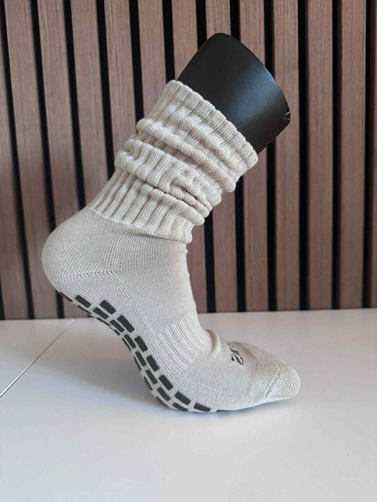 Ultimate Grip Regular Slouch Socks - Cappuccino