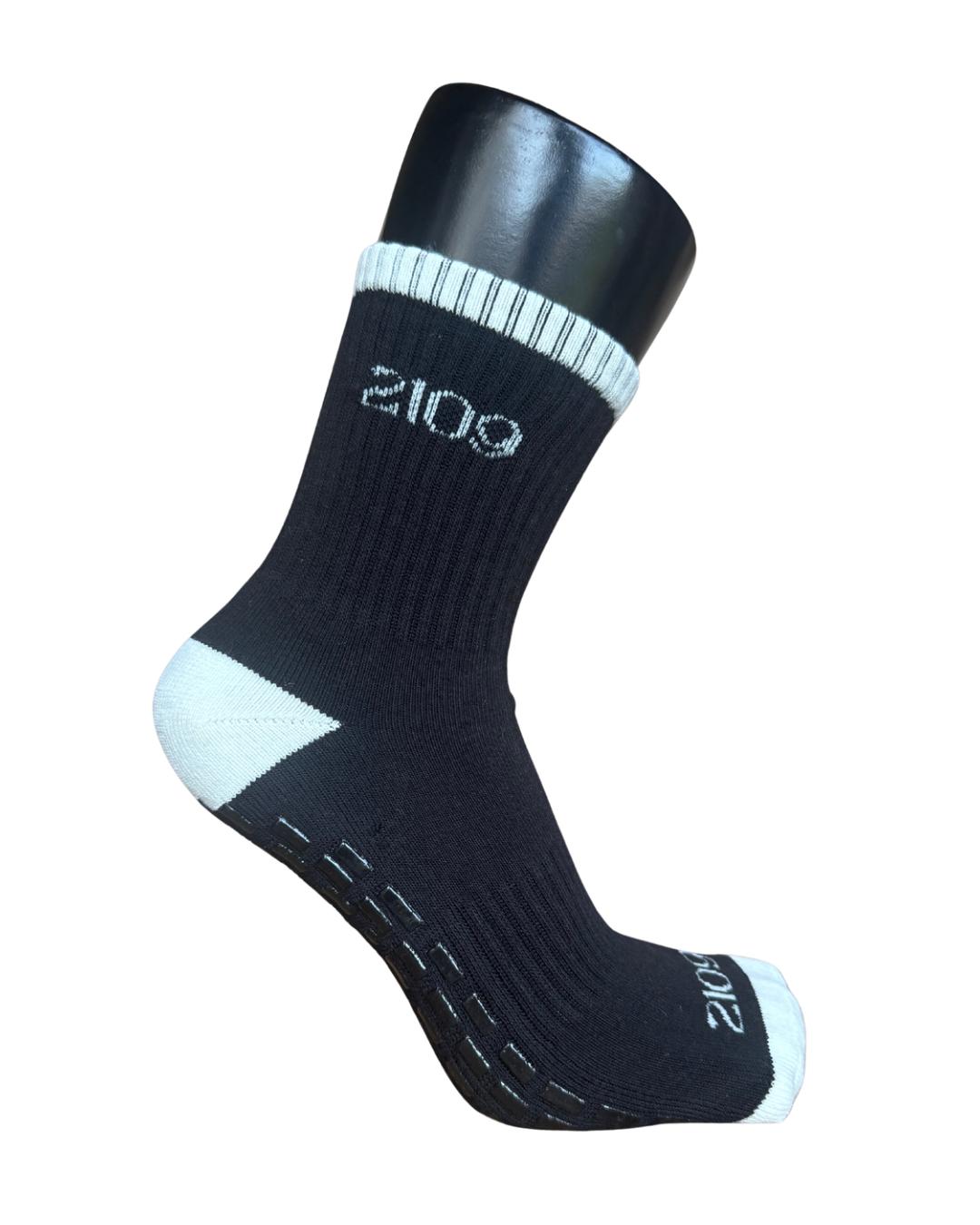 Ultimate Grip Crew Socks - Black and White