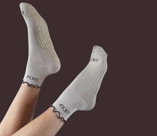 Ultimate Grip Ruffle Socks - Classic Cappuccino & Coffee