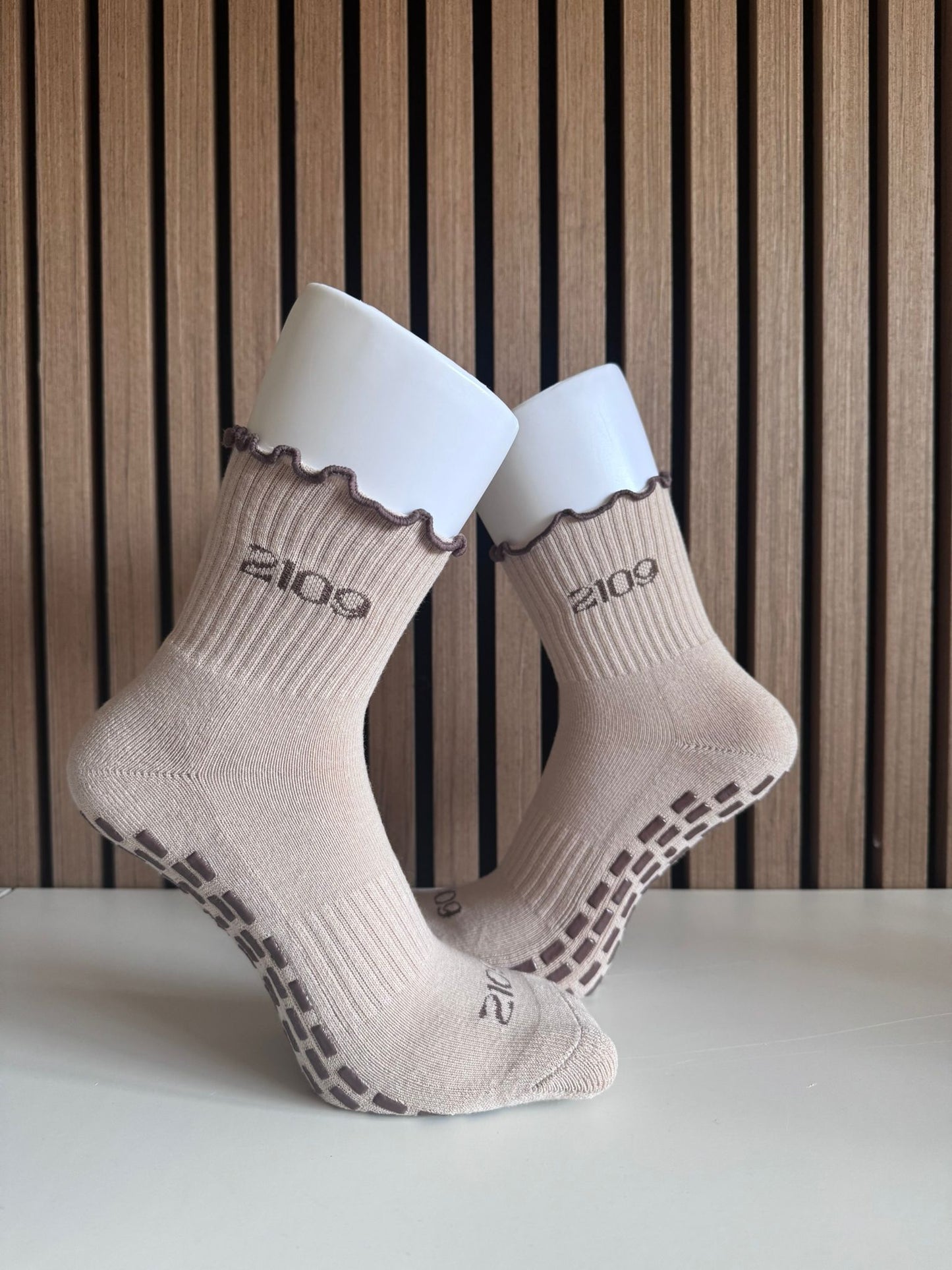 Ultimate Grip Ruffle Socks - Classic Cappuccino & Coffee