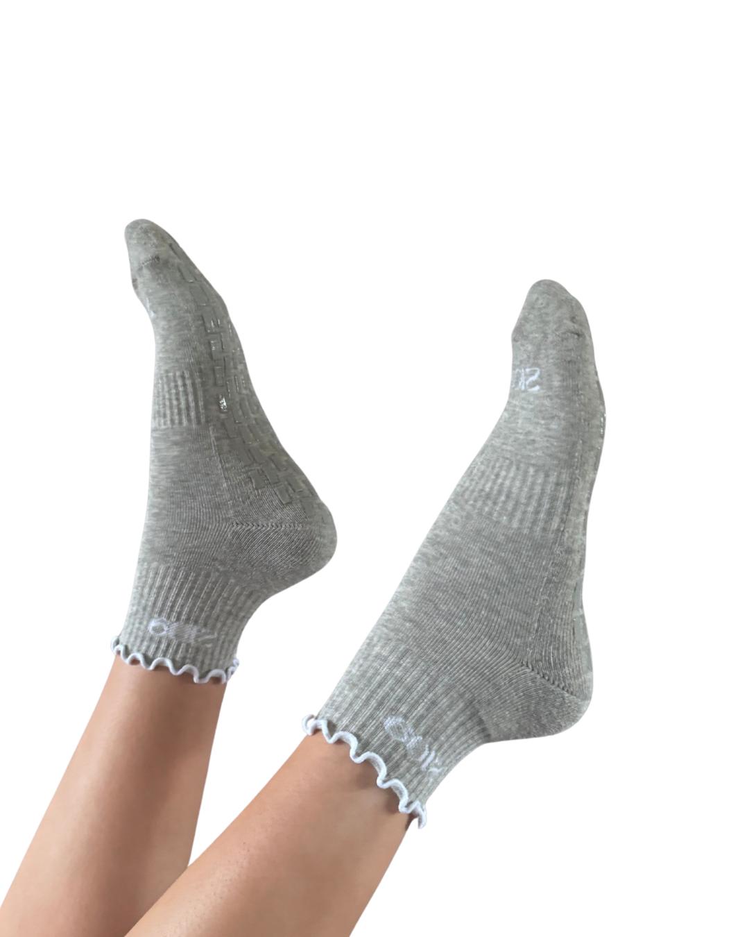 Ultimate Grip Ruffle Socks - Grey