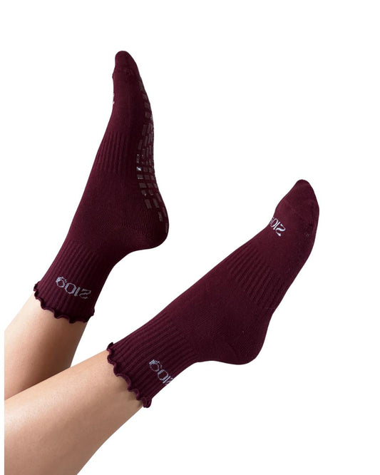 Ultimate Grip Ruffle Socks - Classic Burgundy