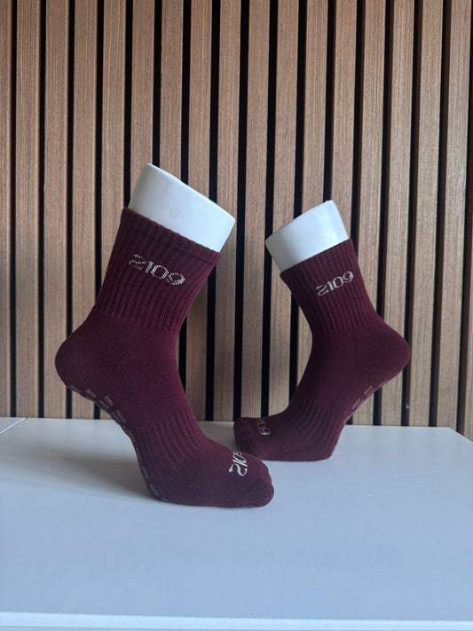 Ultimate Grip Crew Socks - Burgundy