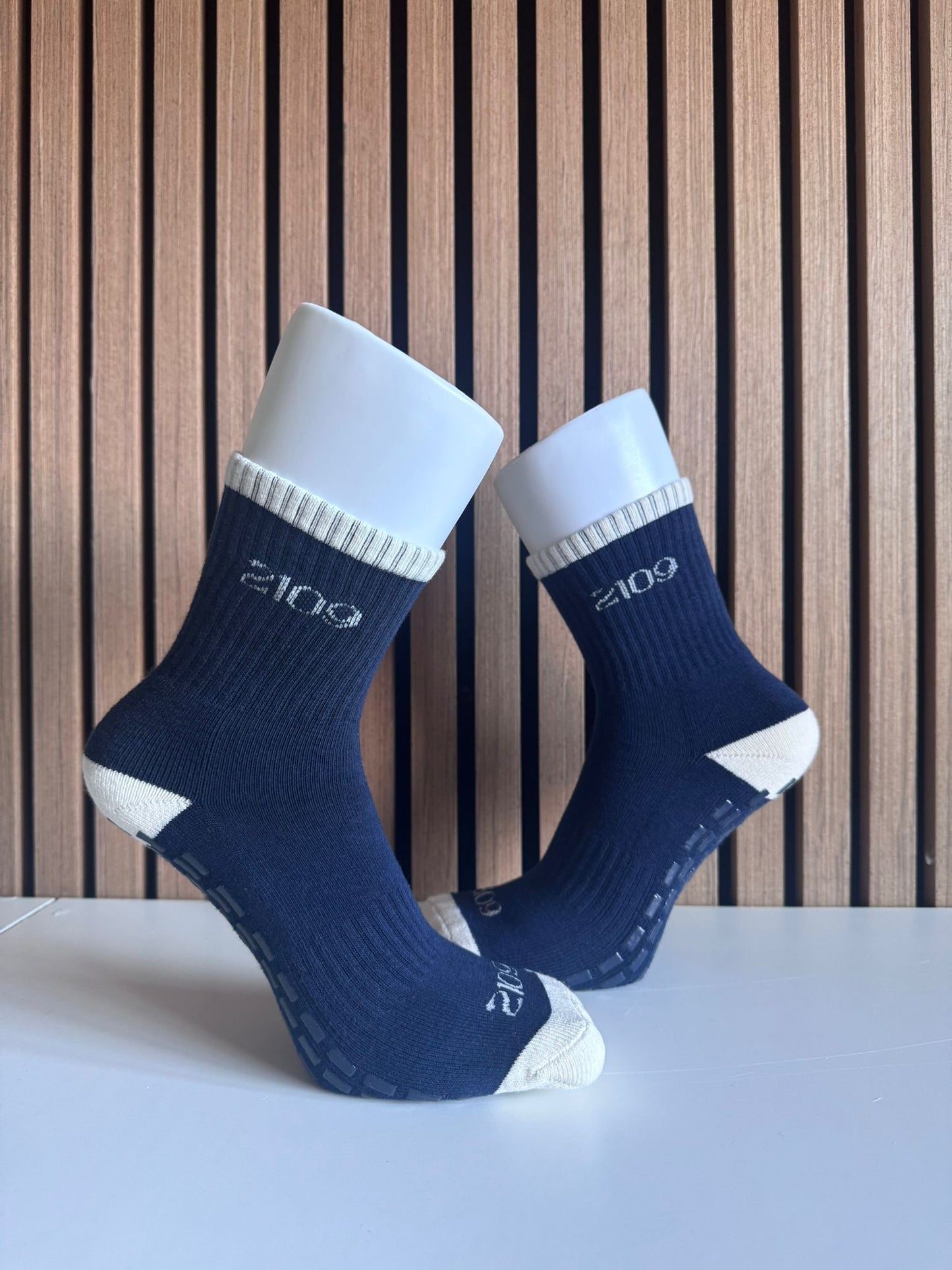 Ultimate Grip Crew Socks - Navy & White