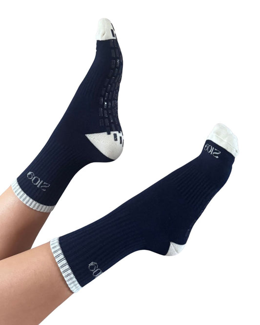 Ultimate Grip Crew Socks - Navy & White