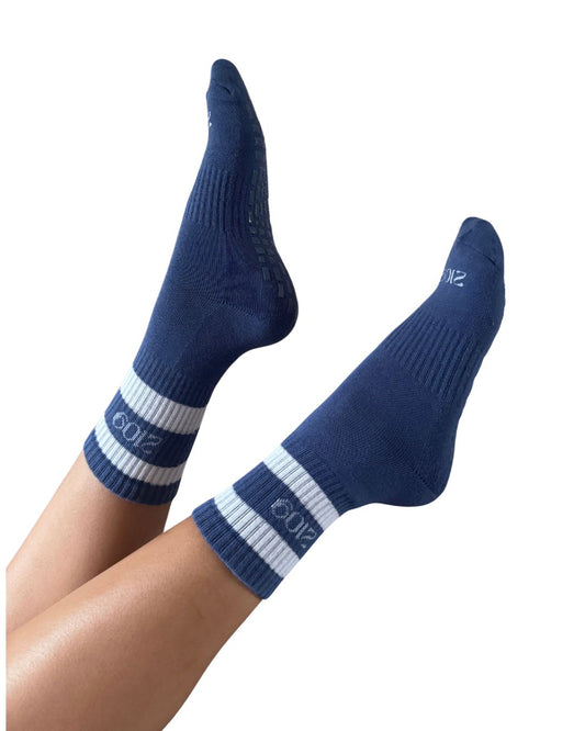 Ultimate Grip Crew Socks - Powder Blue