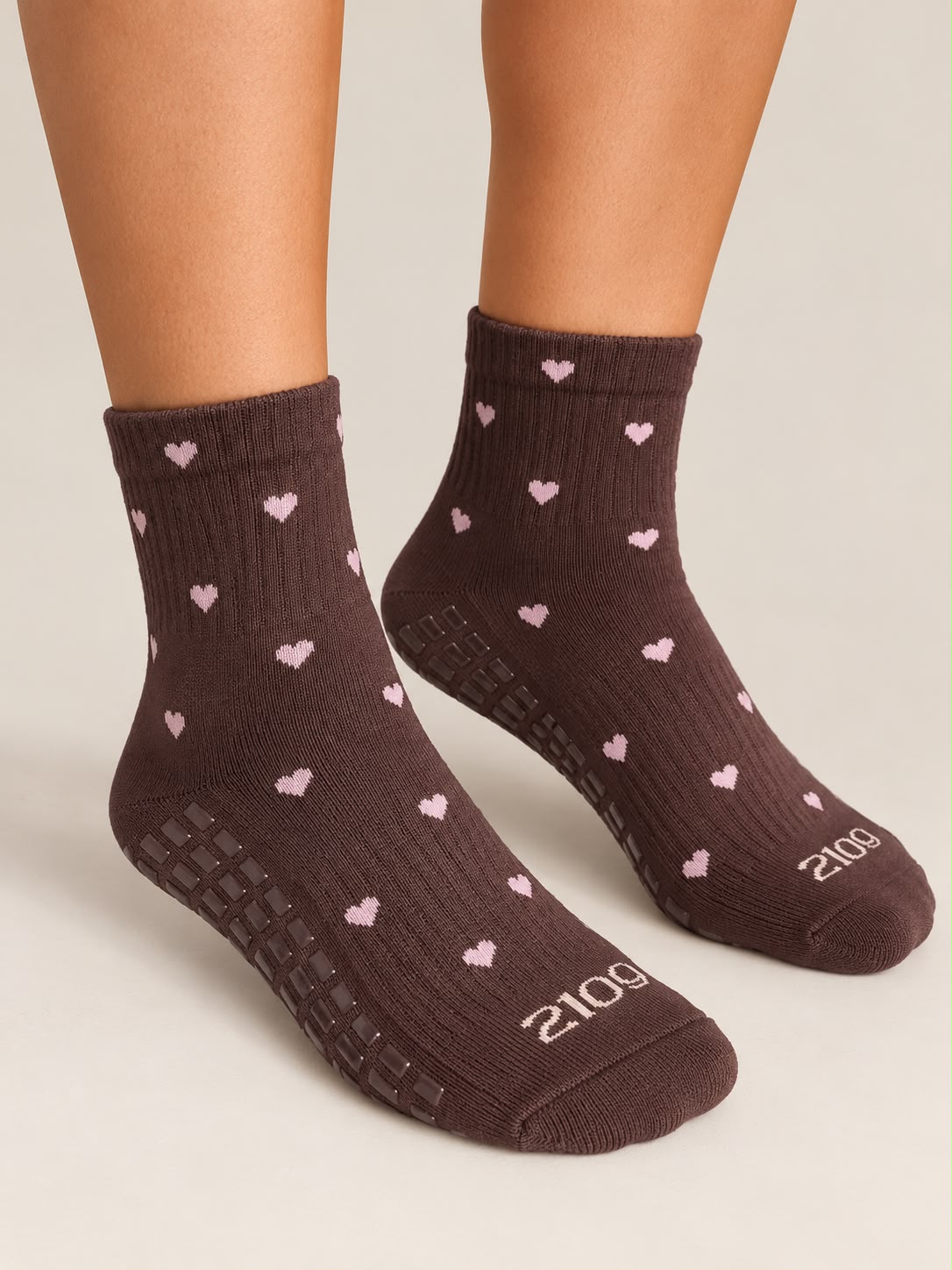 Ultimate Grip Mid Length Crew Socks - Blue & Pink Hearts