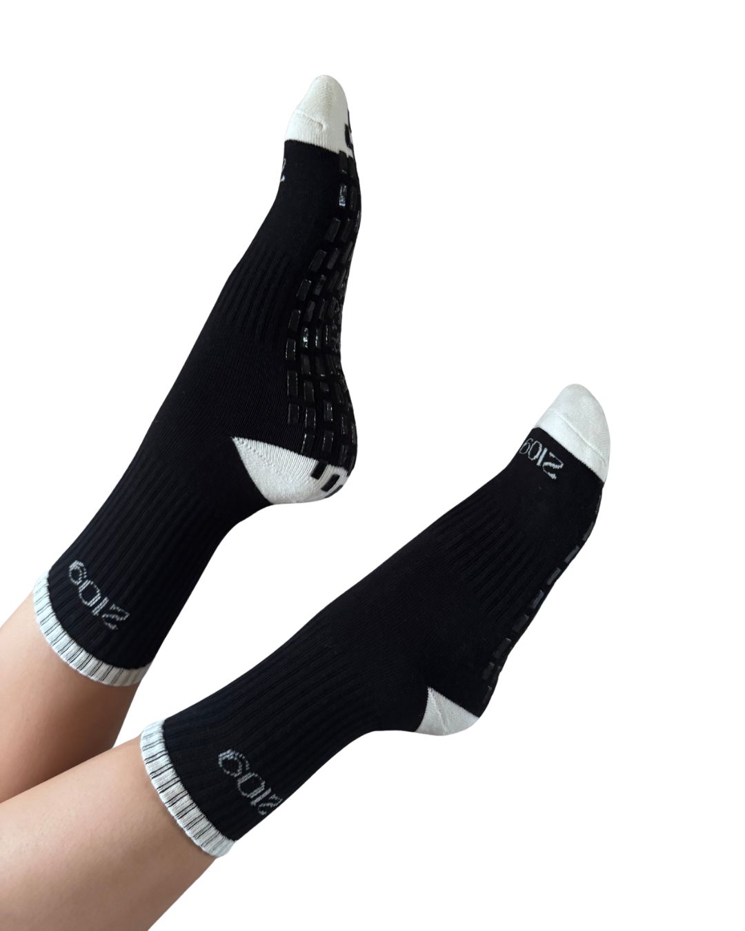 Ultimate Grip Crew Socks - Black and White
