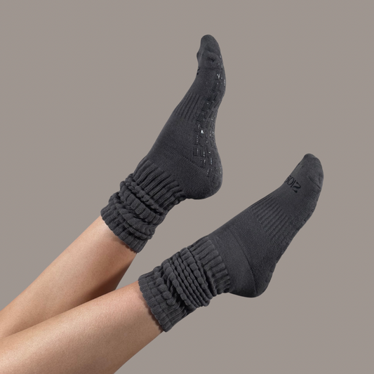 Ultimate Grip Regular Slouch Socks - Grey